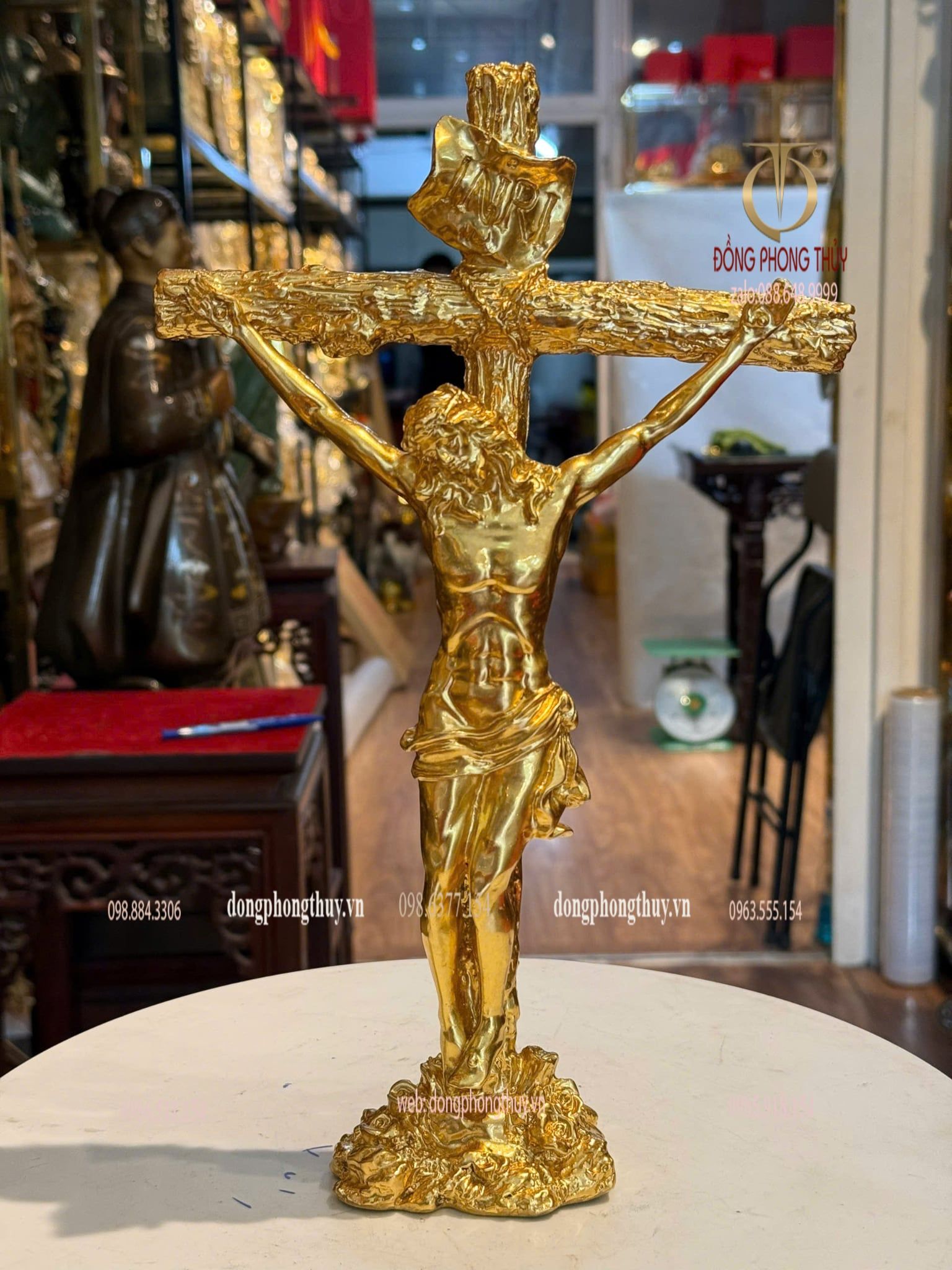 Tượng chúa jesu thánh giá bằng đồng dát vàng 24k