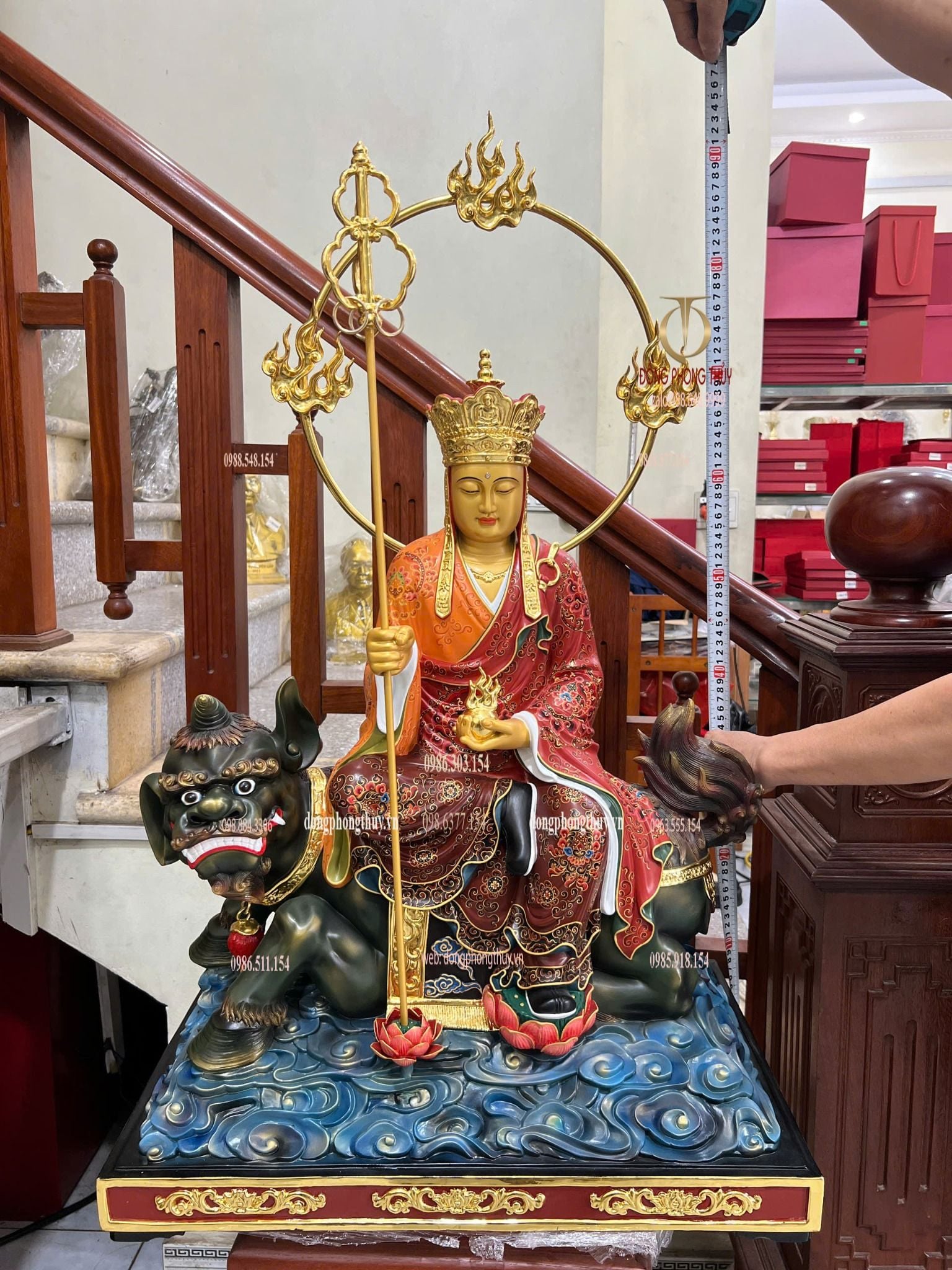 Tượng Địa Tạng Vương bằng đồng vẽ gấm