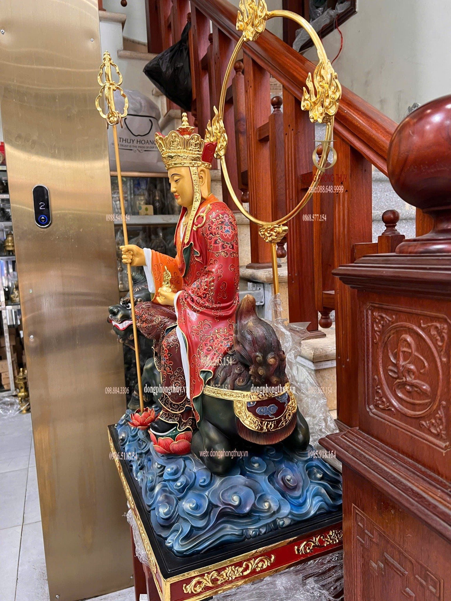 Tượng Địa Tạng Vương bằng đồng vẽ gấm