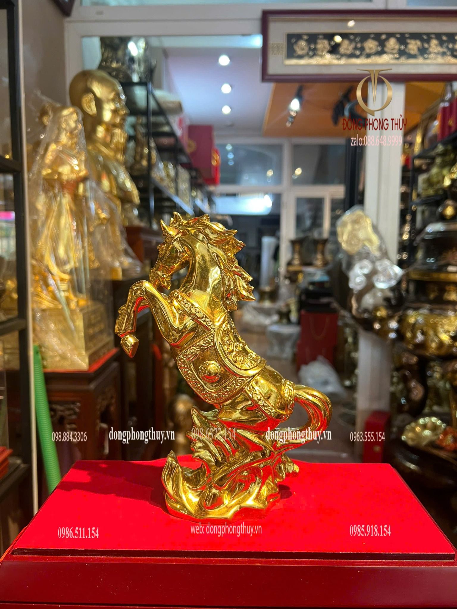 Tượng ngựa mạ vàng bằng đồng dát vàng 24k Cao 23 ngang 13 sâu 7 nặng 1,5kg