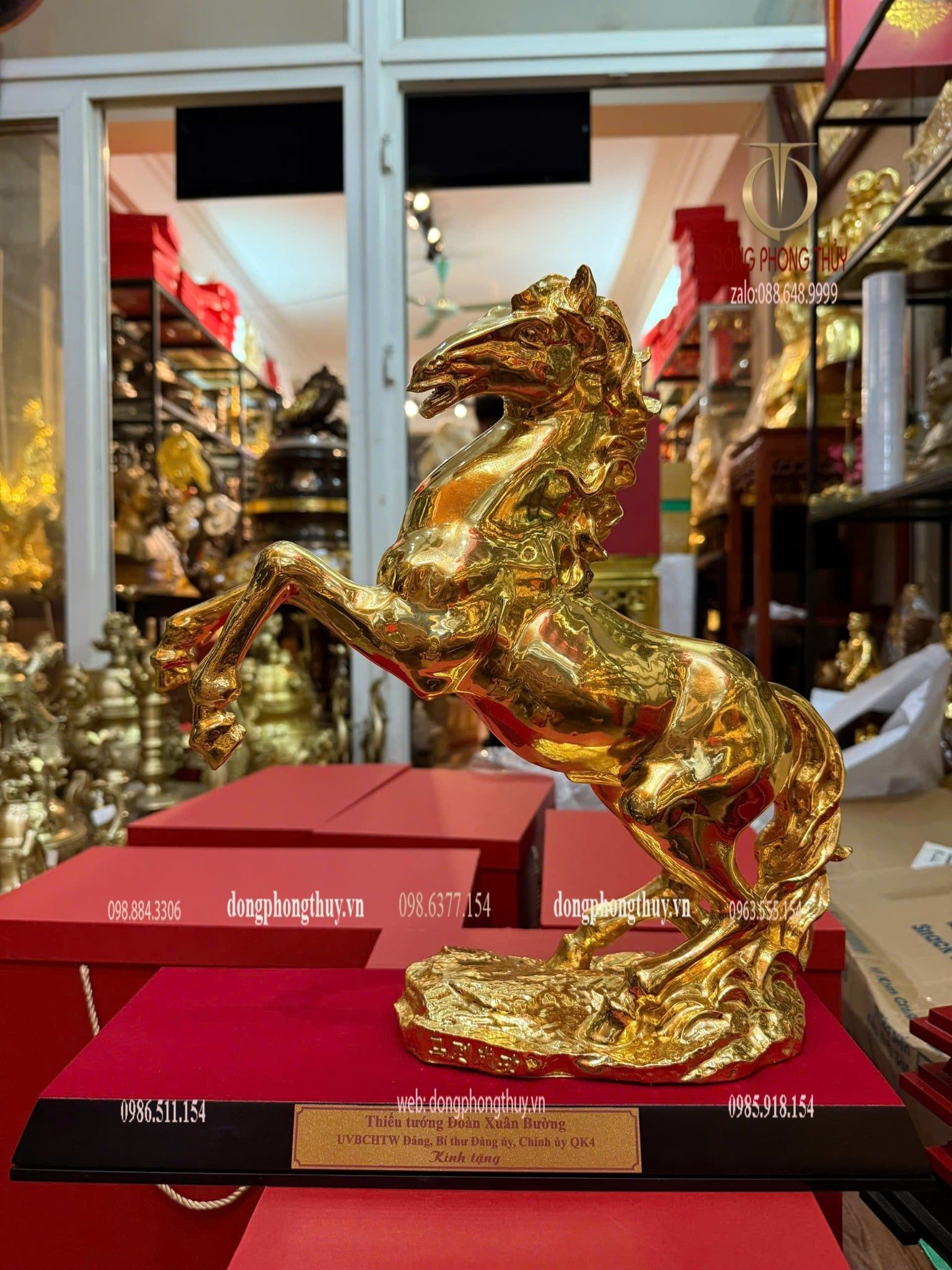 Tượng ngựa 36cm bằng đồng dát vàng 24k