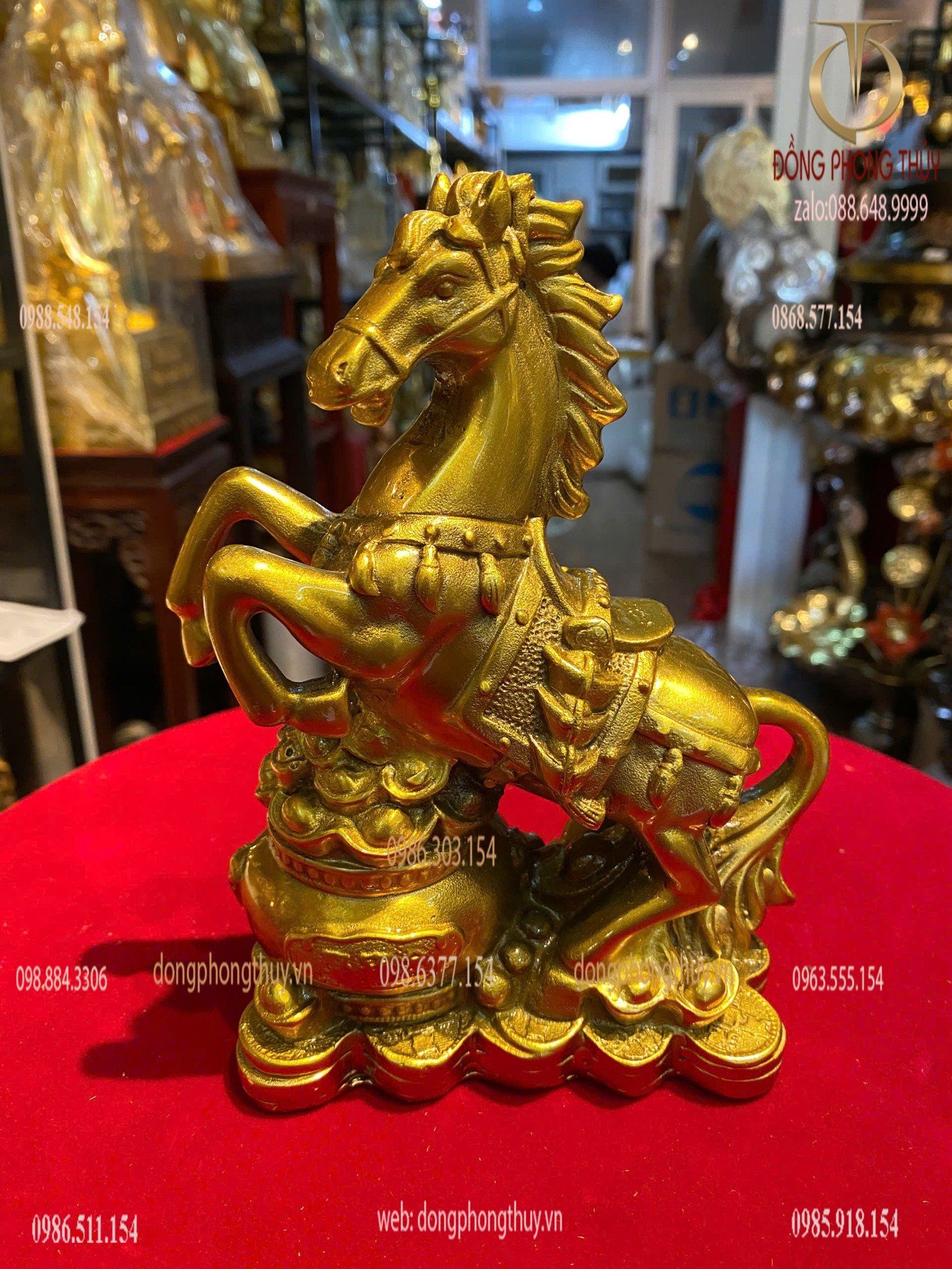 Tượng ngựa phong thủy hũ tiền