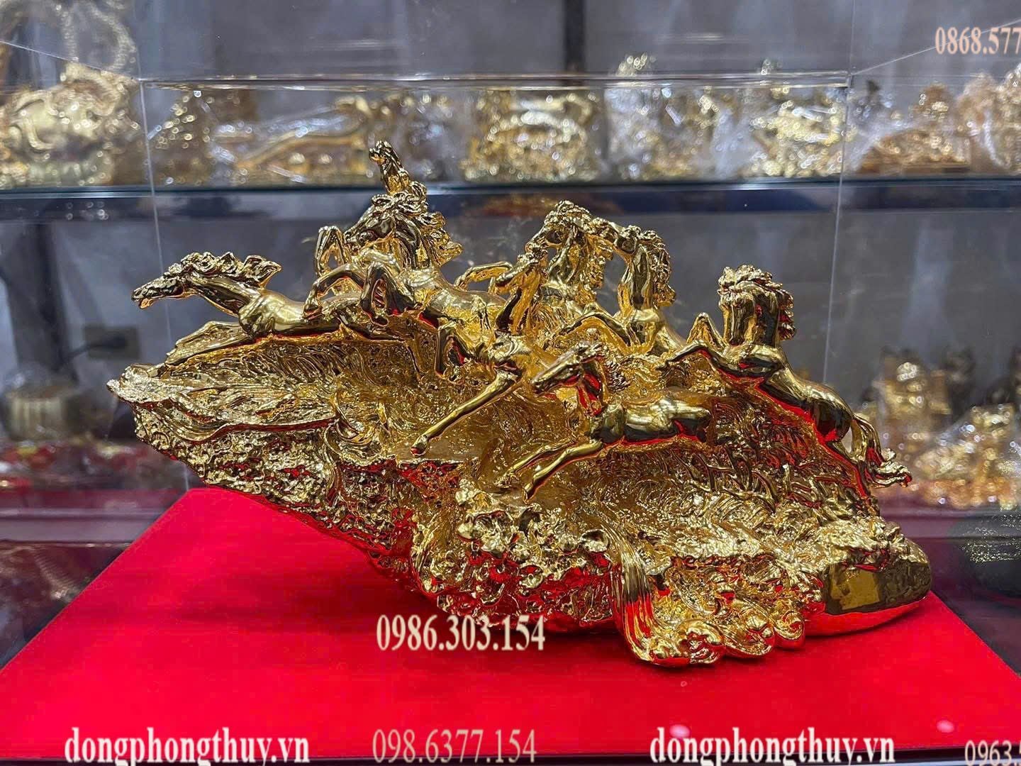 Tượng ngựa dát vàng 24k