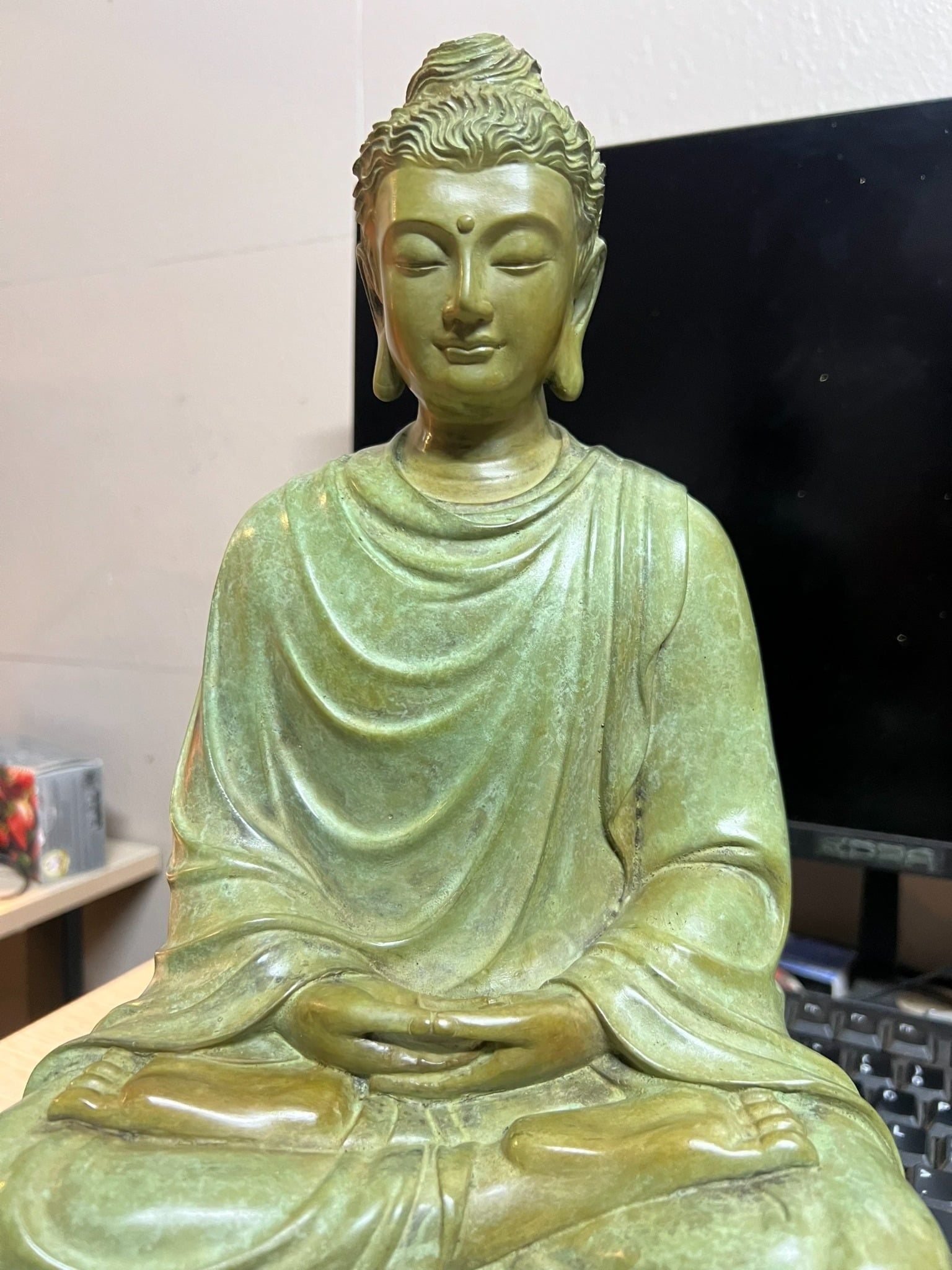 Tượng phật thích ca bằng đồng patina xanh ngọc lục bích vân hỏa biến độc bản cao 35 ngang 23 nặng 8,5kg