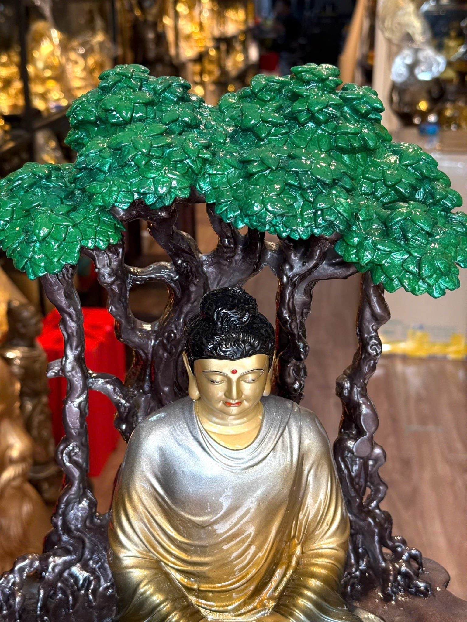 Tượng phật Thích Ca ngồi thiền bằng đồng