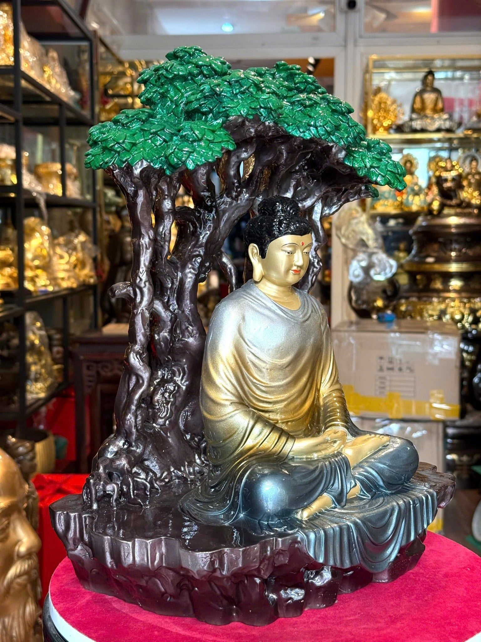 Tượng phật Thích Ca ngồi thiền bằng đồng