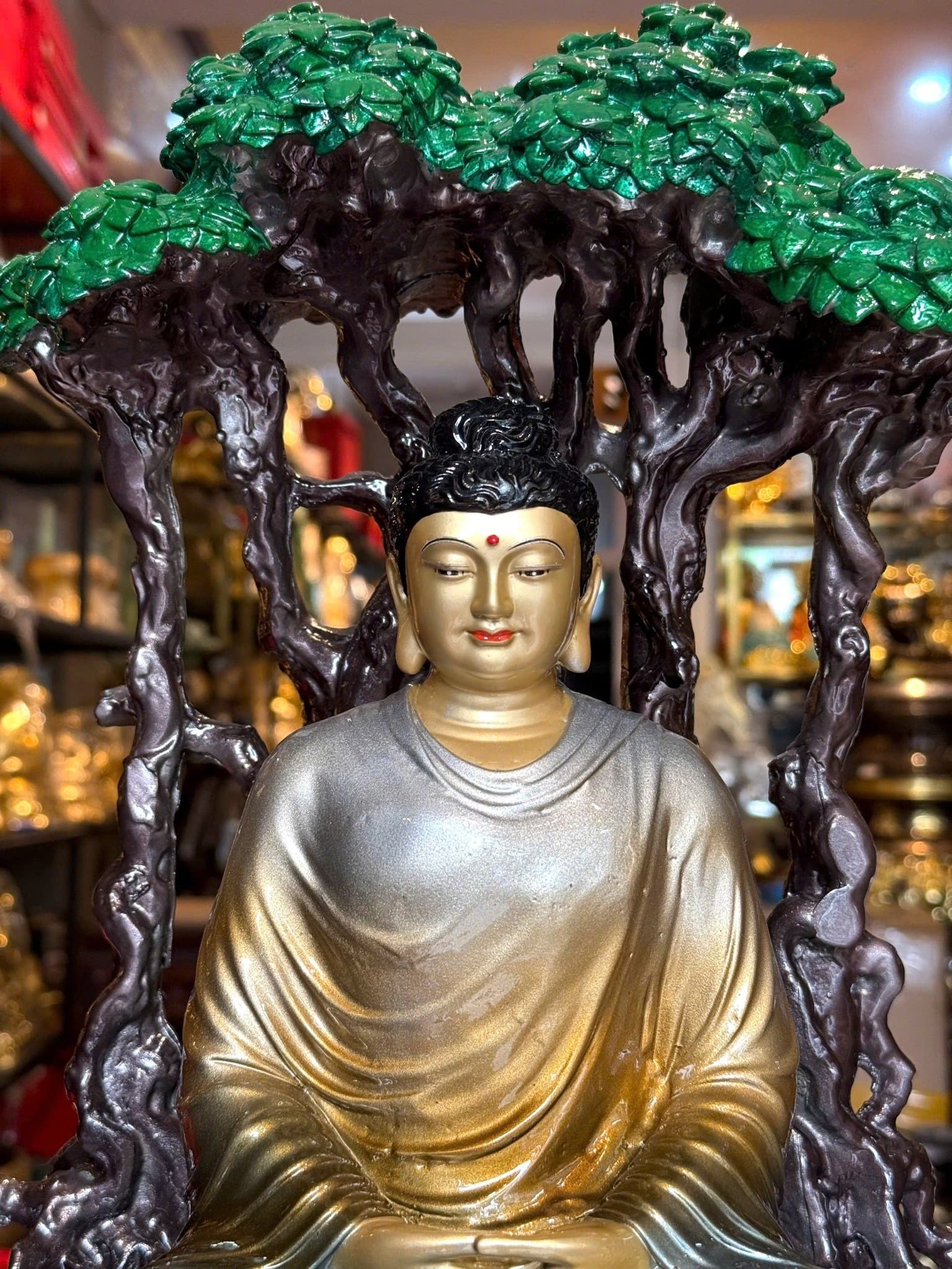 Tượng phật Thích Ca ngồi thiền bằng đồng