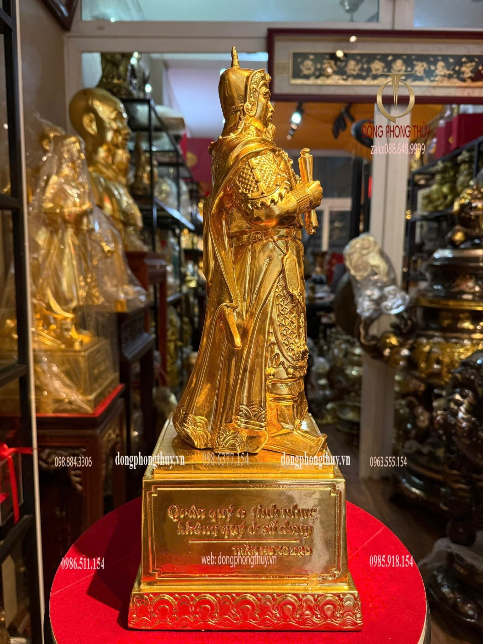 Tượng Trần Hưng Đạo cao 48cm bằng đồng dát vàng 24k
