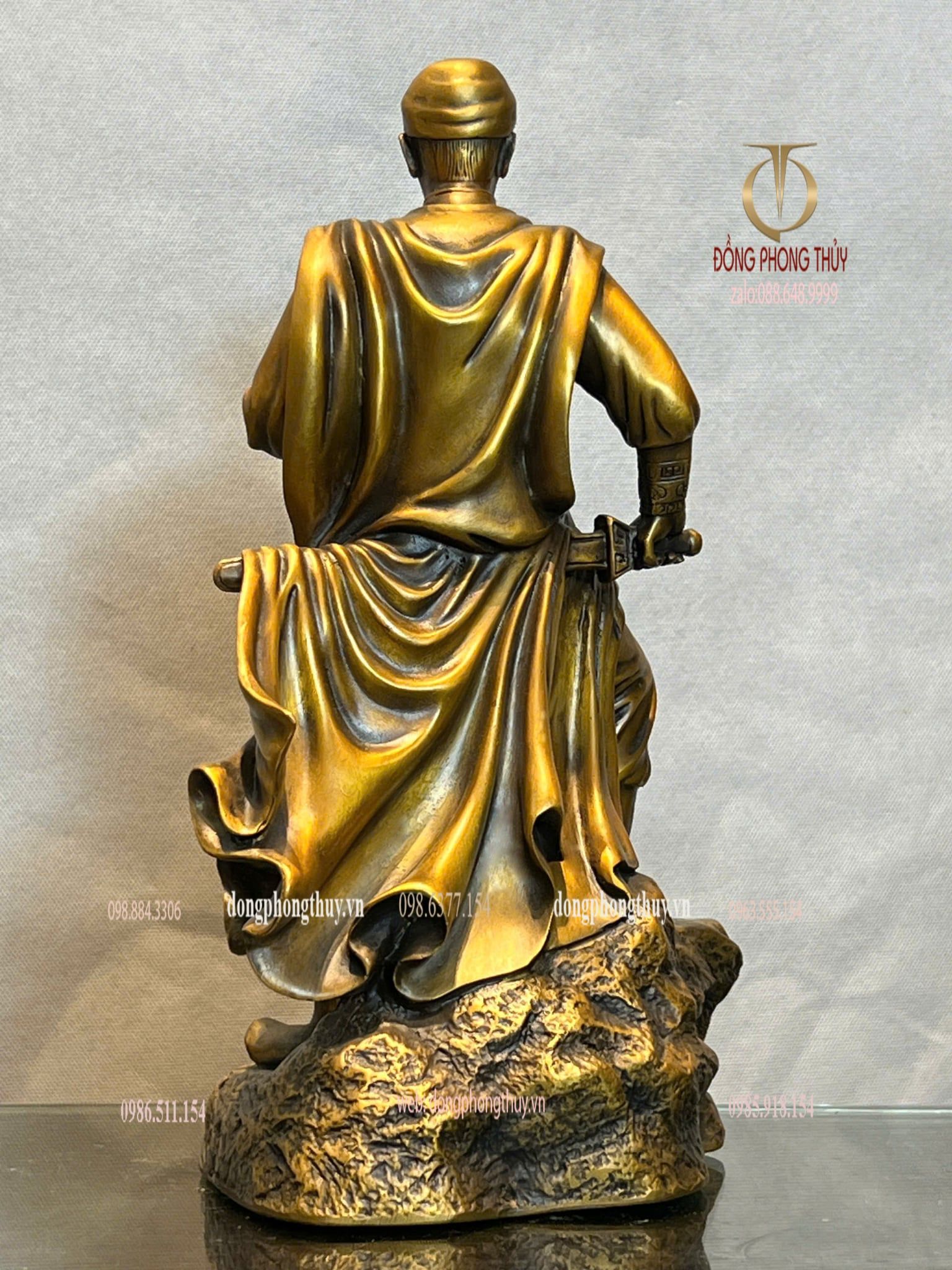 Tượng Hưng Đạo Vương Trần Quốc Tuấn cao 42cm bằng đồng