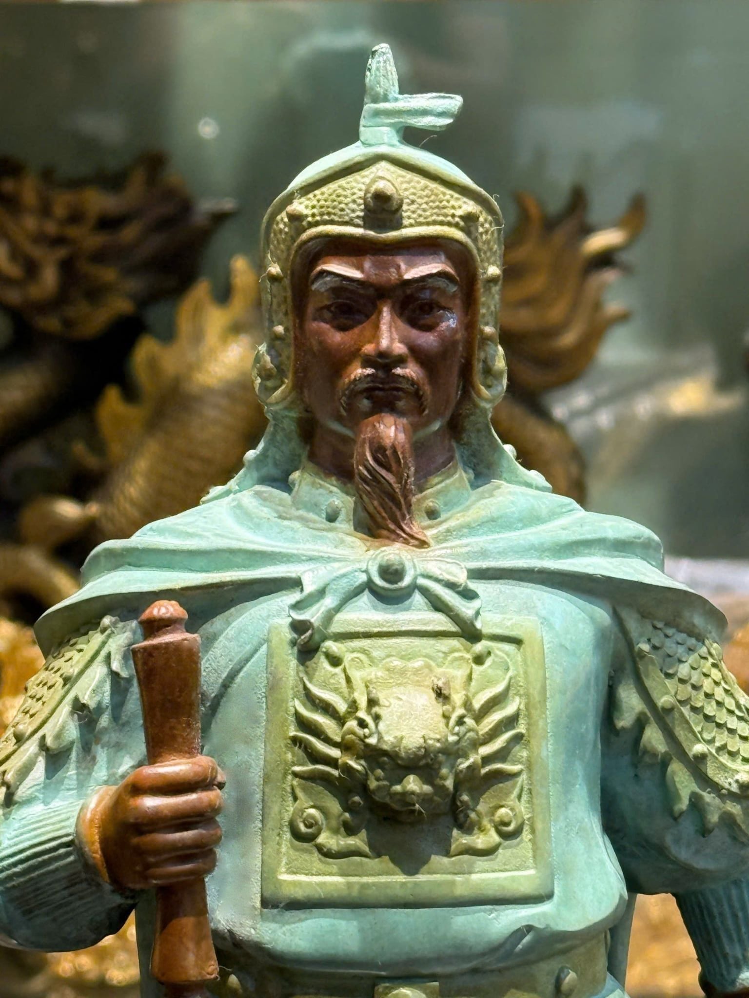 Tượng Hưng Đạo Vương bằng đồng