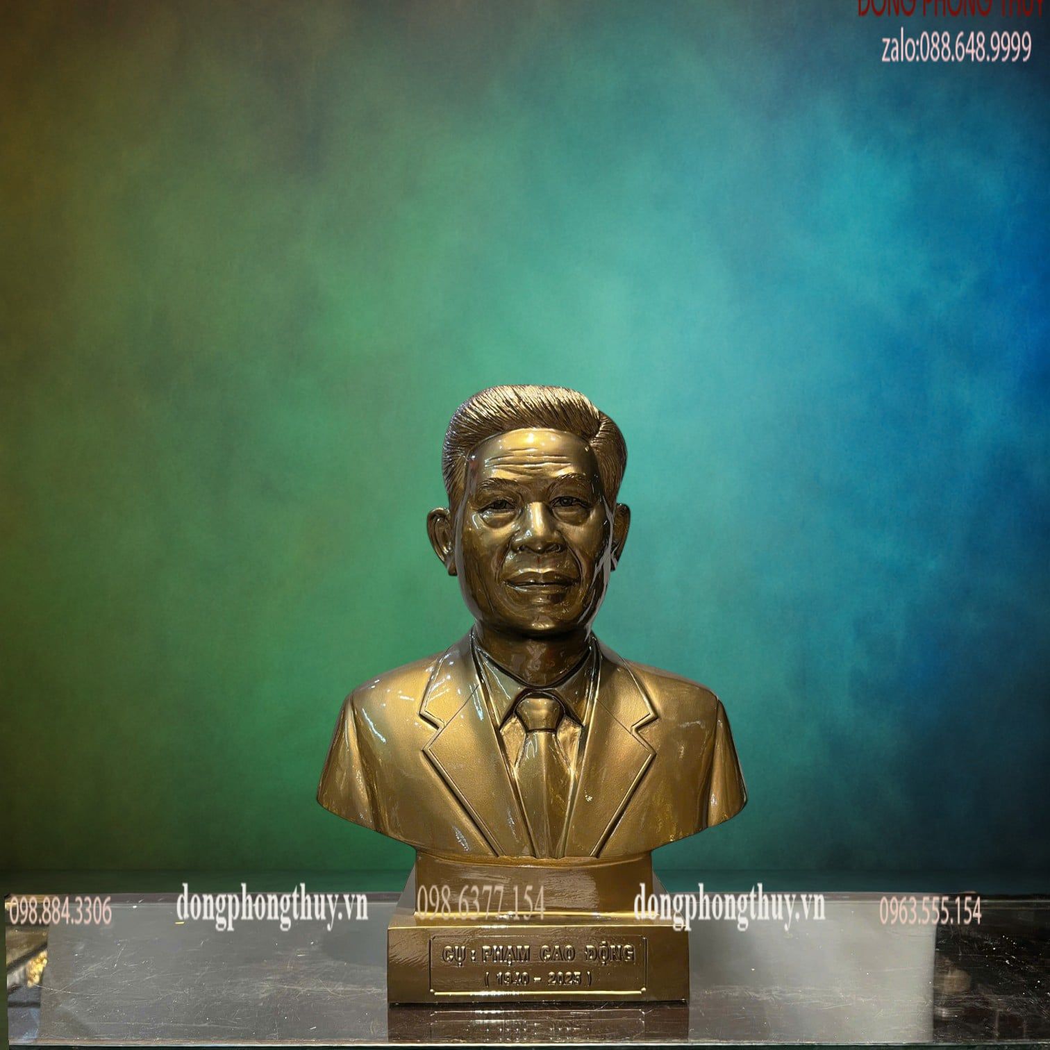 Tượng chân dung truyền thần bằng đồng