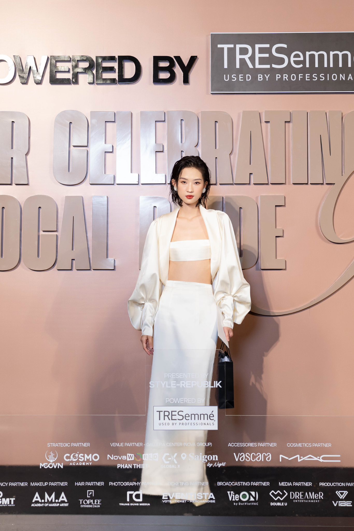 Linh Chi X LINRI CAPE & JAZZI TOP & HISM SKIRT