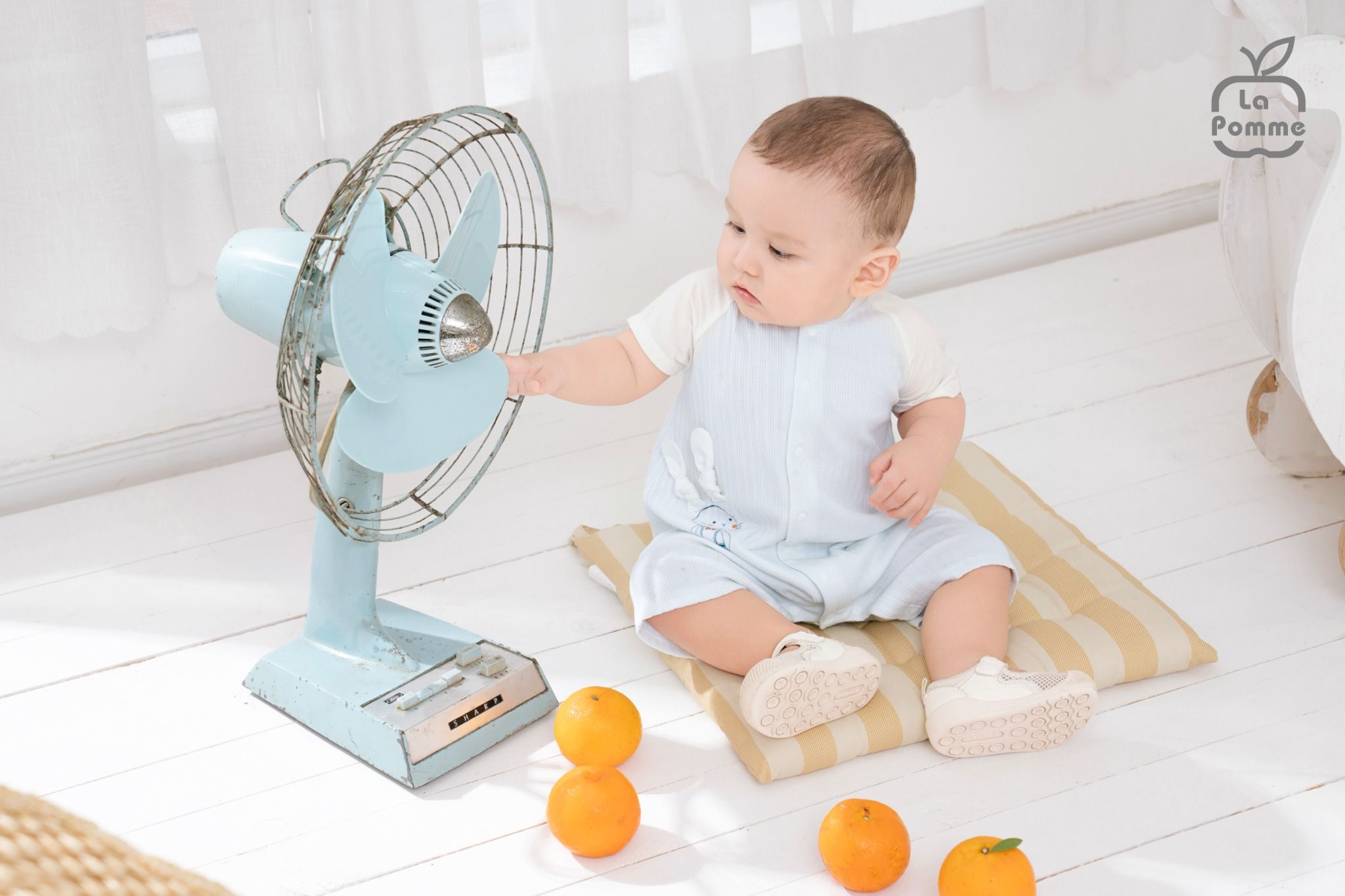 Body cộc tay La Pomme raglan bạn thỏ tai dài