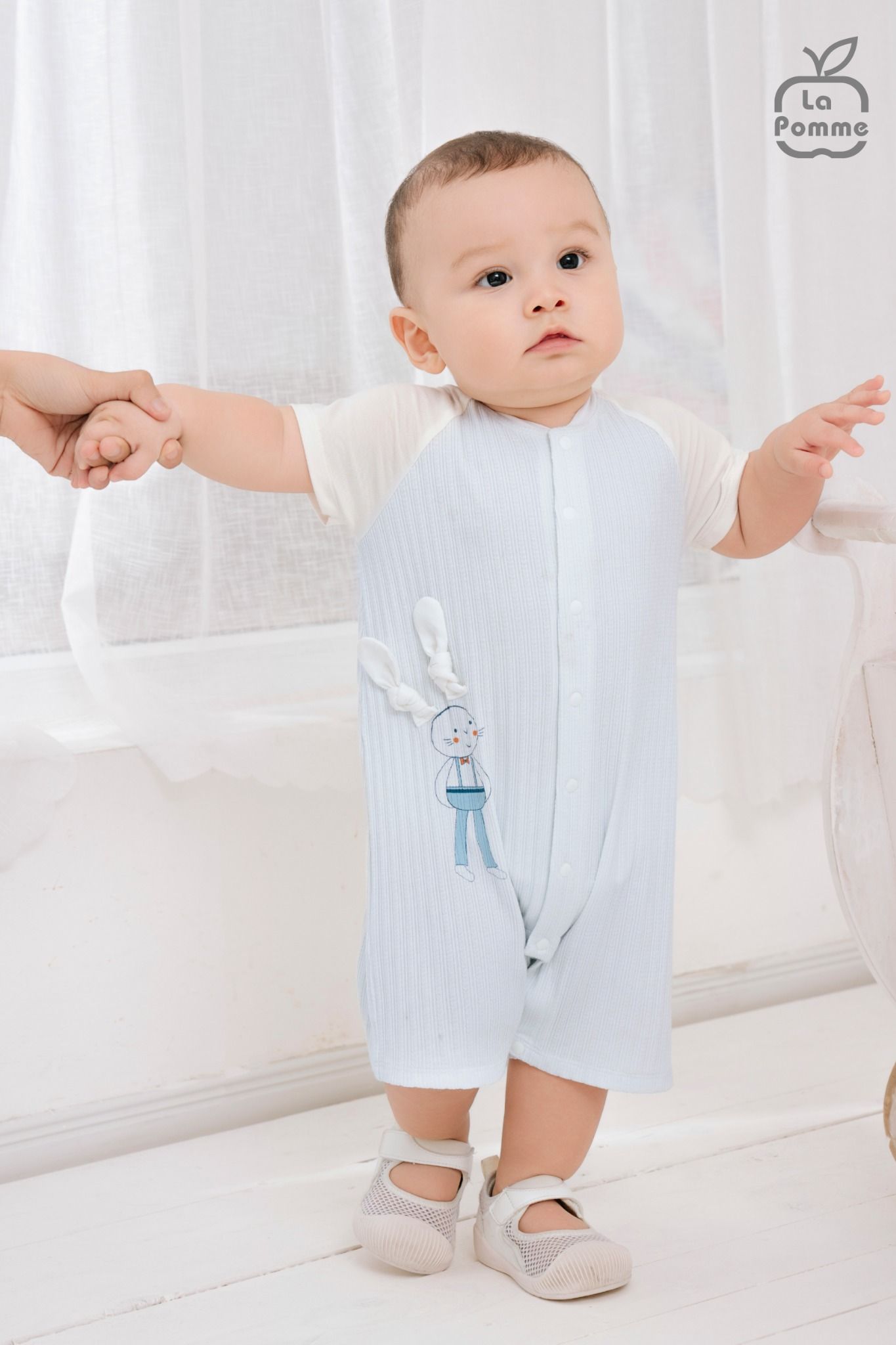 Body cộc tay La Pomme raglan bạn thỏ tai dài