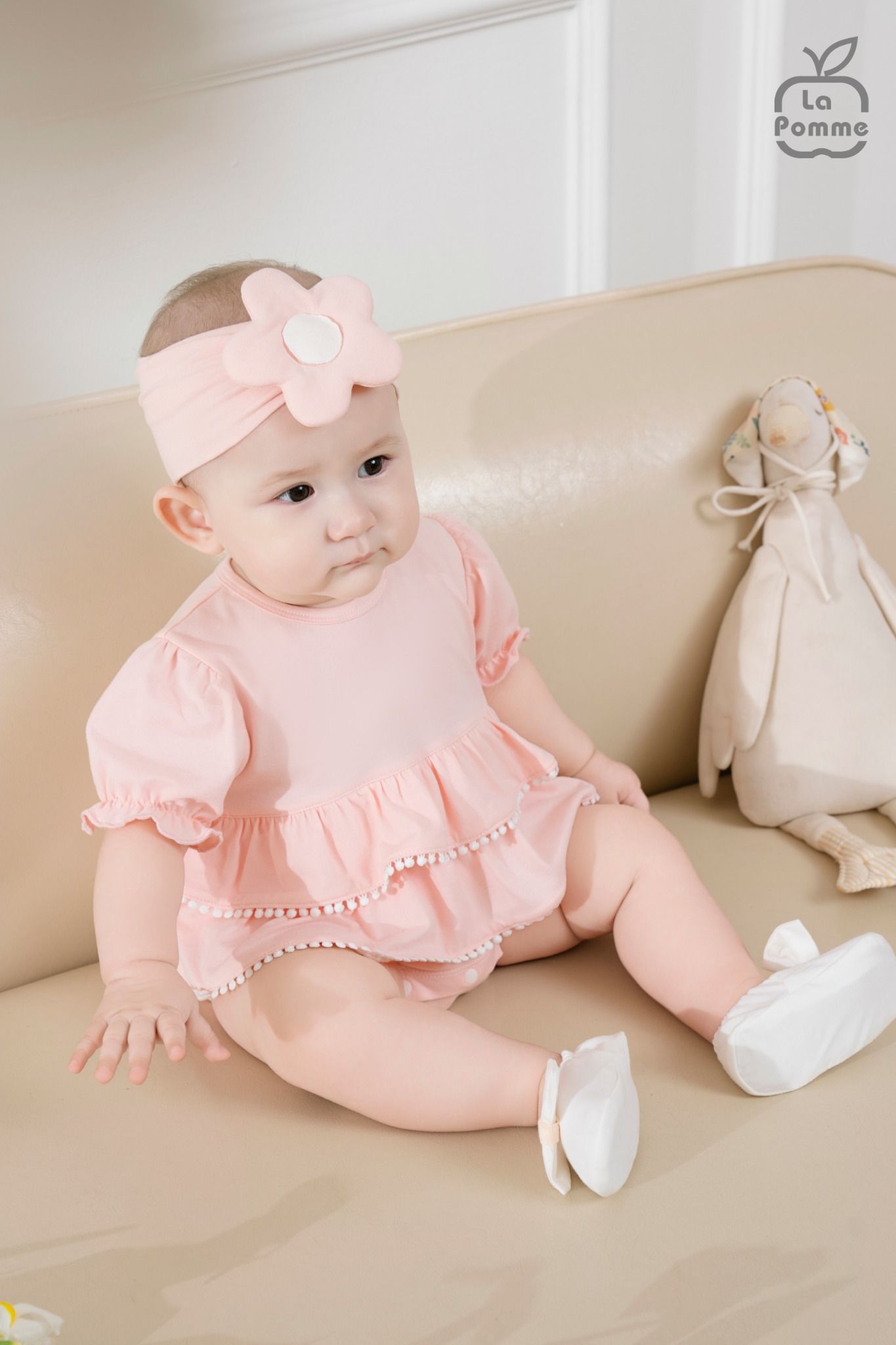 Body cộc tay La Pomme kèm băng đô bông hoa nhỏ