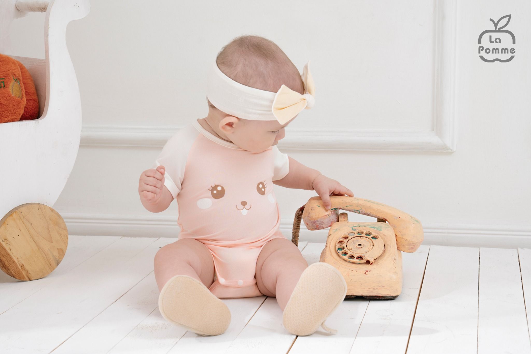 Body chip cộc tay La Pomme raglan xin chào bạn mới