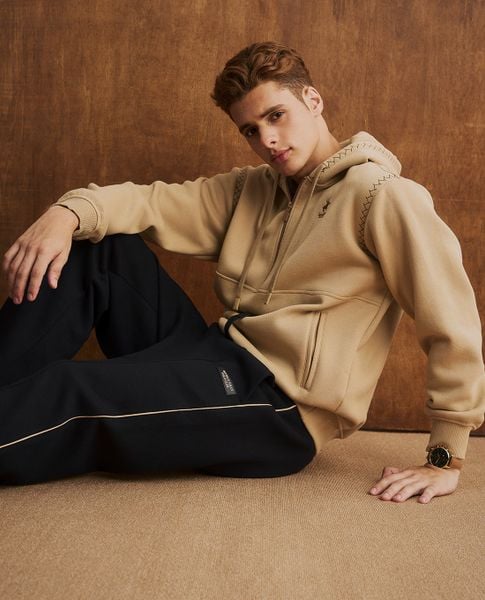 Áo hoodie tay dài