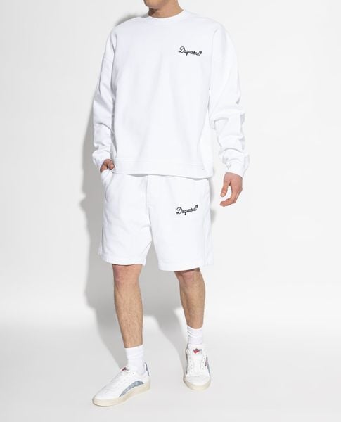 Giày sneaker hoặc loafer là quà tặng Ngày của Cha chú trọng sự thoải mái