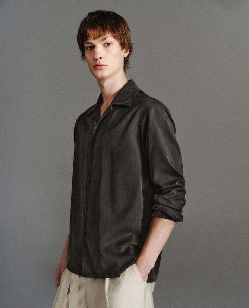 Thương hiệu áo sơ mi nam cao cấp - Urban Revivo