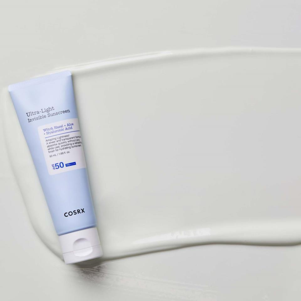 Kem Chống Nắng Cosrx Mỏng Nhẹ Cosrx Ultra Light Invisible Sunscreen SPF50 PA++++ 50ml