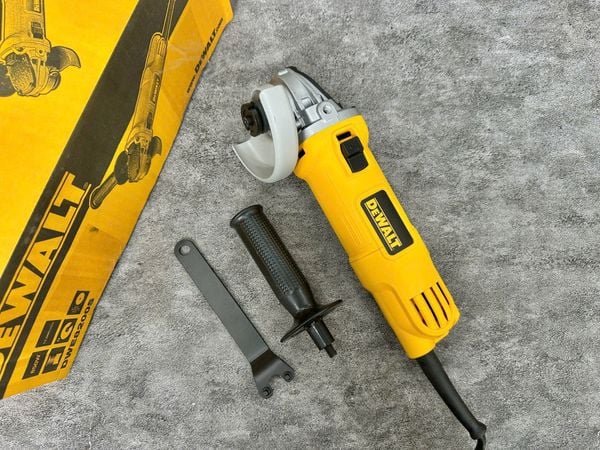 Máy mài góc Dewalt DWE8200S (công tắc sườn)