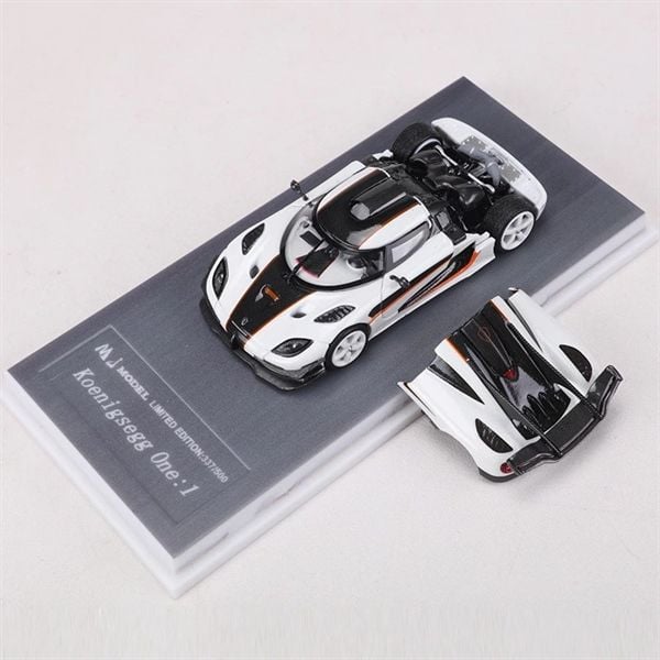 Mô hình xe Koenigsegg One:1 Open Tail mở được nắp máy sau tỉ lệ 1:64 MJ model LMLF-one1