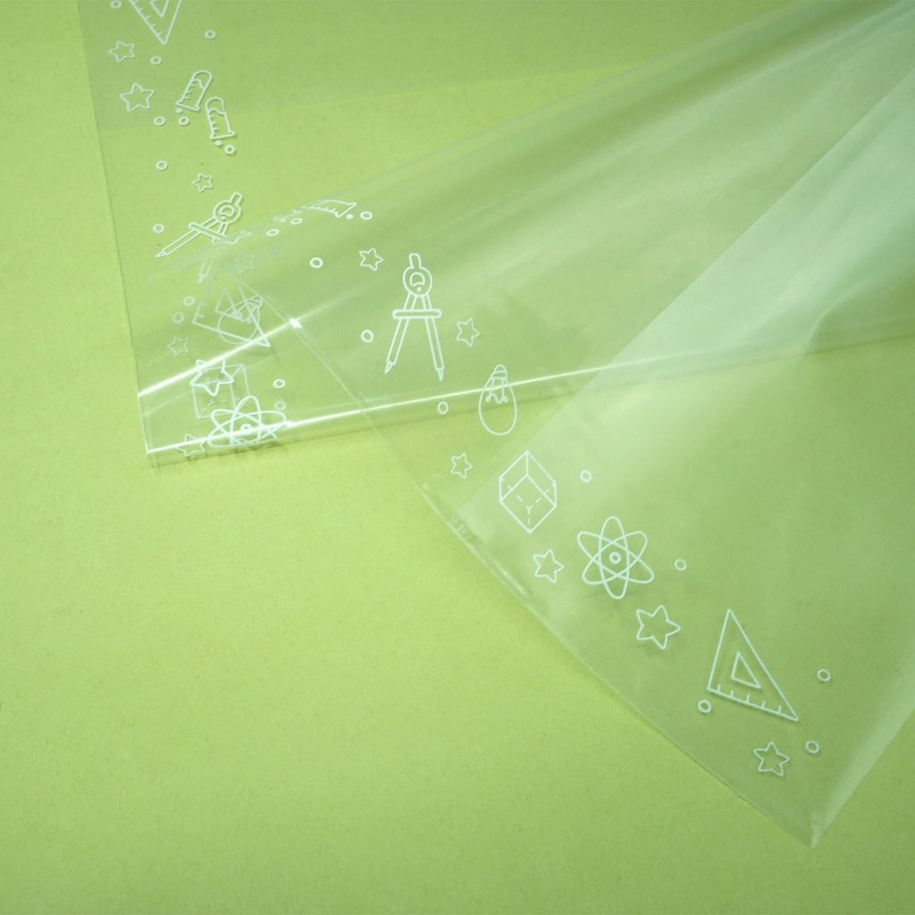 Bọc sách nylon Hồng Hà (190x265mm) phù hợp cho các sách giao khoa và vở viết 3269