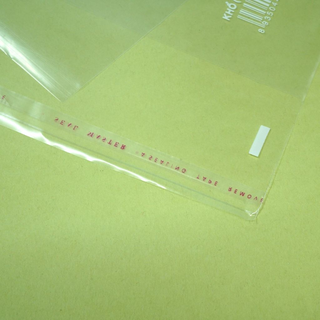 Bọc sách nylon Hồng Hà (190x265mm) phù hợp cho các sách giao khoa và vở viết 3269