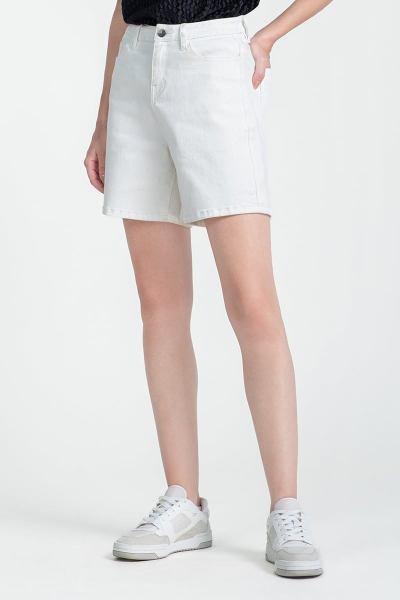 Quần Short Trắng Form Suông FWSP25FH03G-J