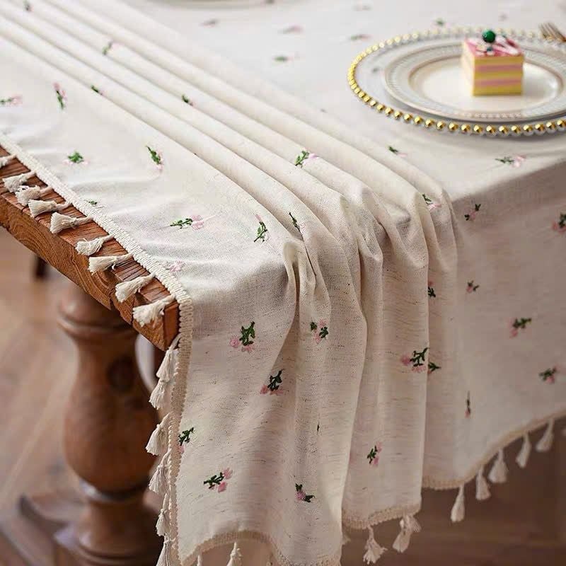 Khăn Trải Bàn Linen Thêu Hoa Viền Tua Rua