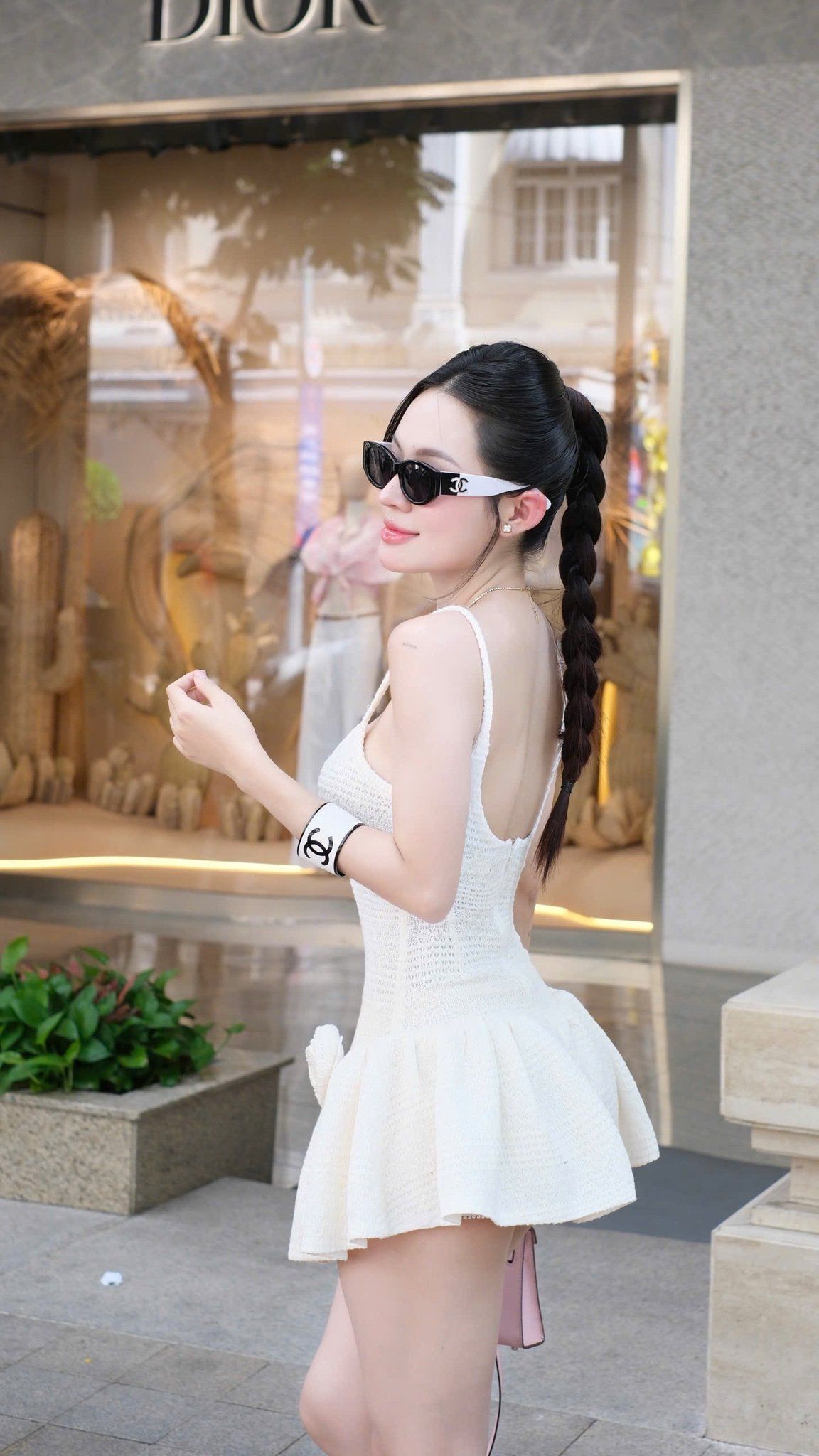 Đầm Thun Len Xòe Kèm Hoa