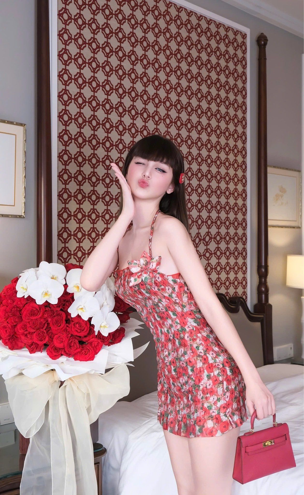 Đầm Yếm Nhúng Nền Hoa