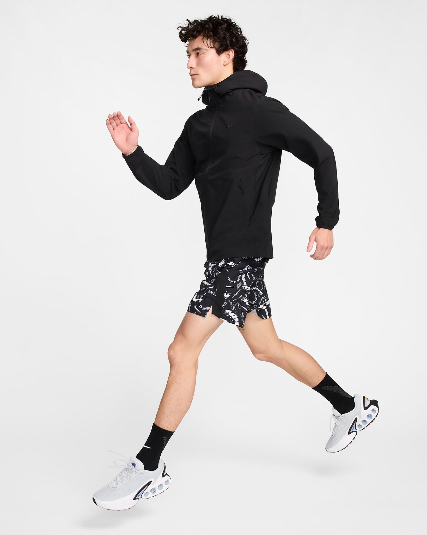 Quần Đùi Chạy Nam NIKE As M Nk Df Challenger Aop 7In FV9617-011