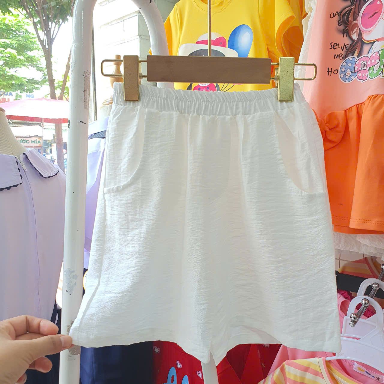 S43 _ Set bé trai mặc đi biển, đi du lịch áo sơ mi hoạ tiết hoa lá phối quần ngắn _ Beekids