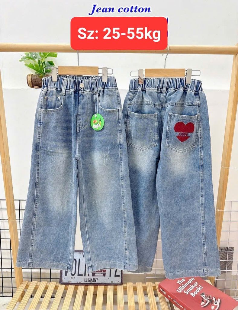 Q31 _ Quần jean dài ống suông bé gái chất jean mềm mại thêu hình trái tim dễ thương _ Beekids