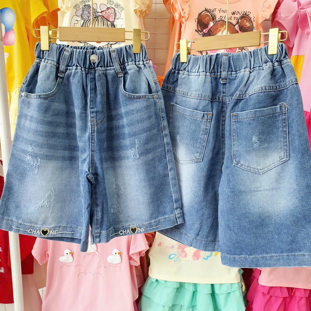 Q32 _ Quần jean lửng ống suông bé gái sành điệu thời trang _ Beekids