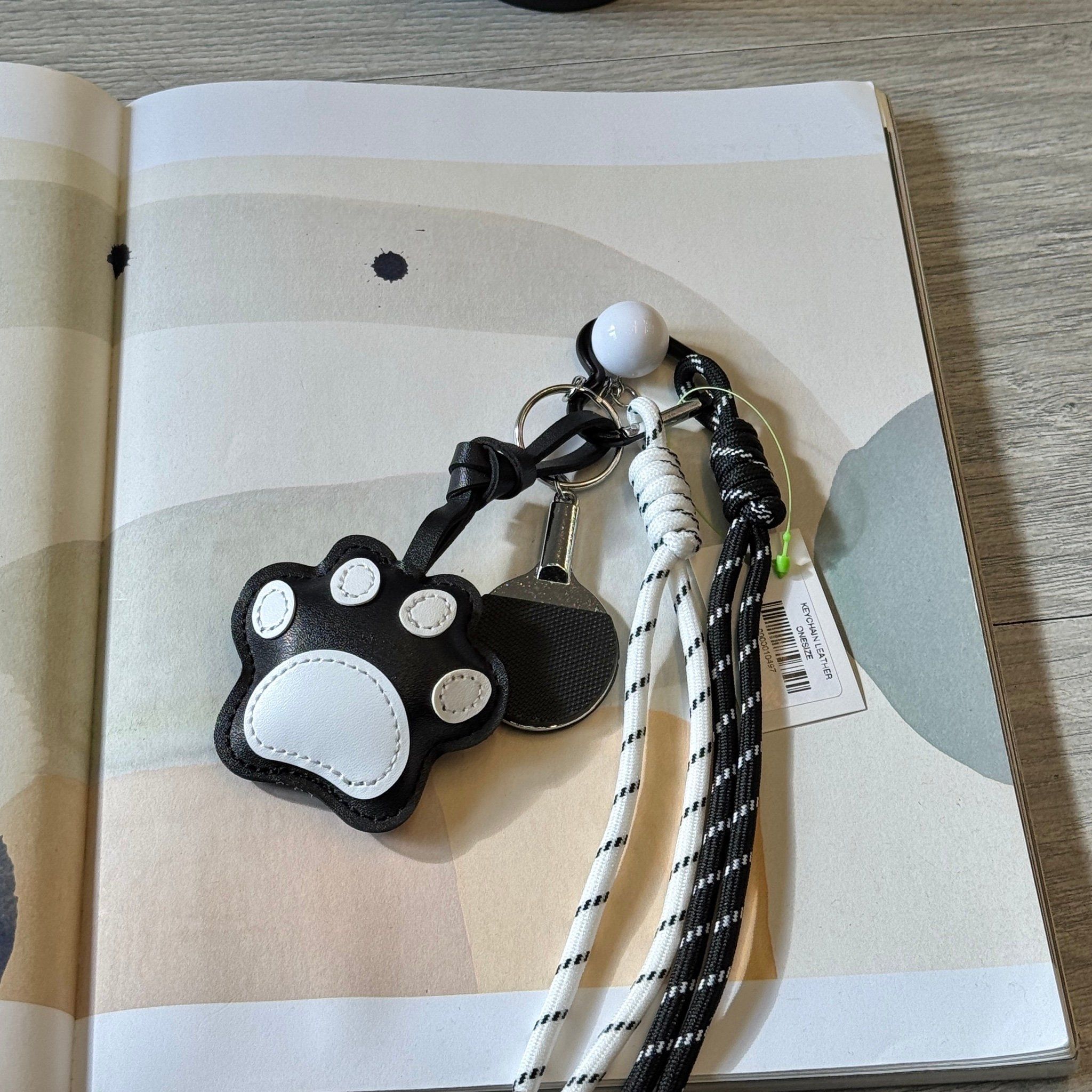 KEYCHAIN LEATHER
