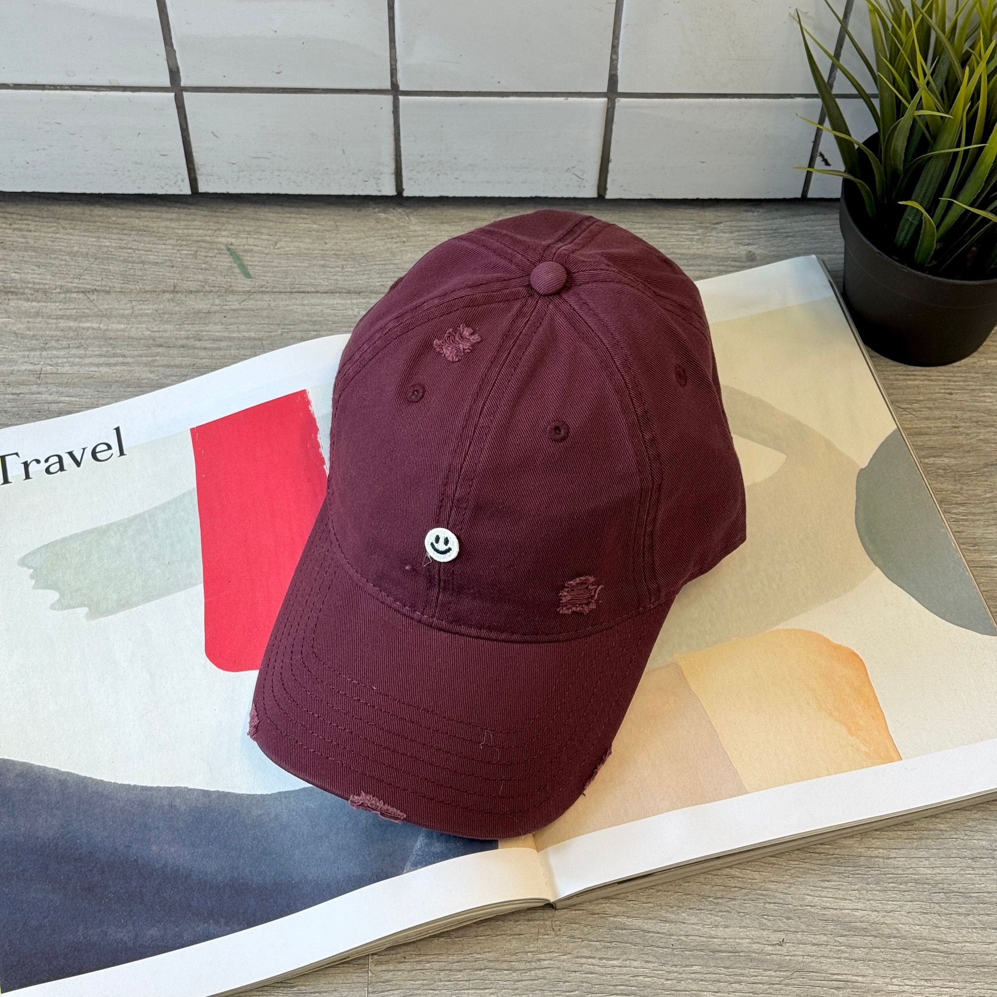 CAP EMOJI RED