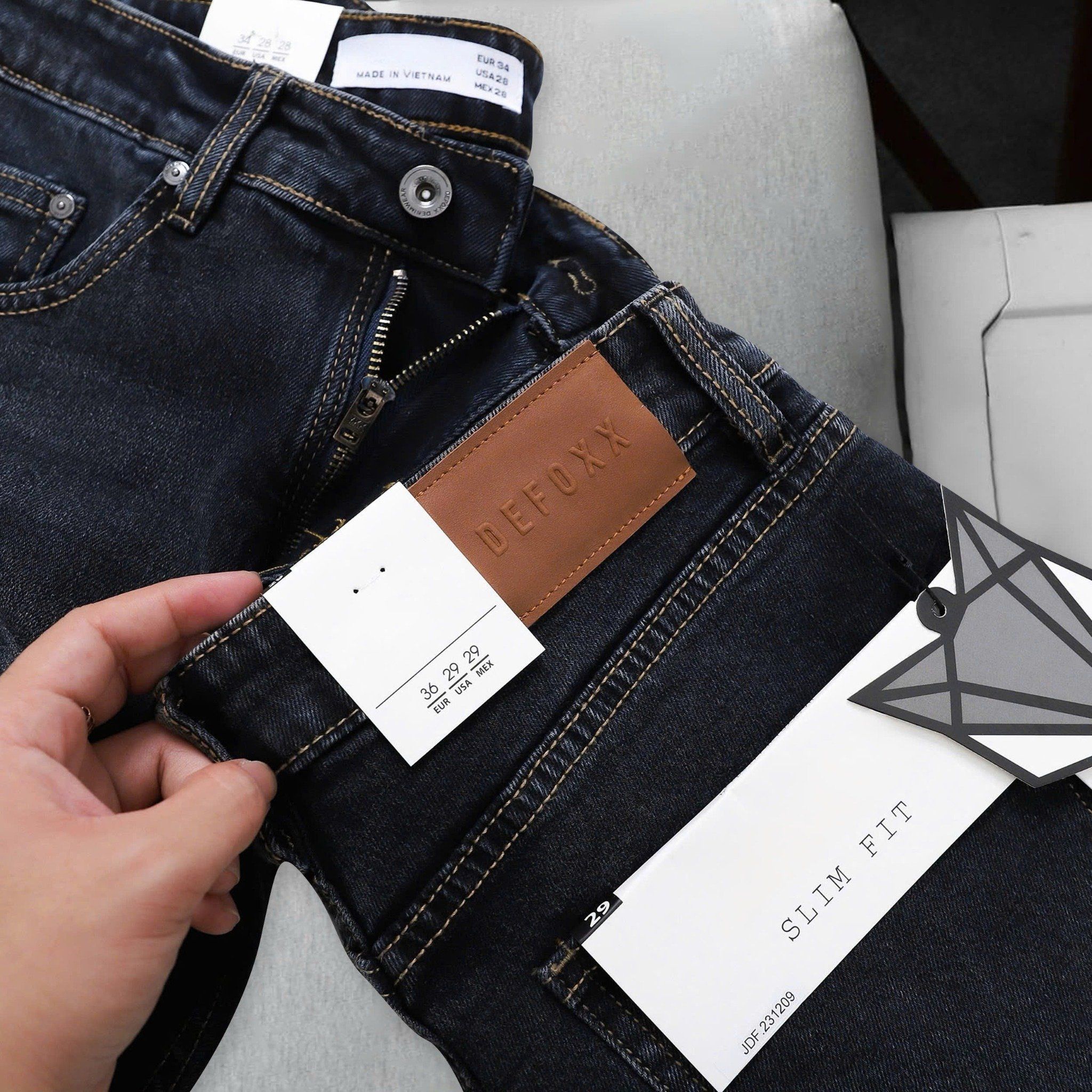 Quần Jeans Dark Blue Wash 1896