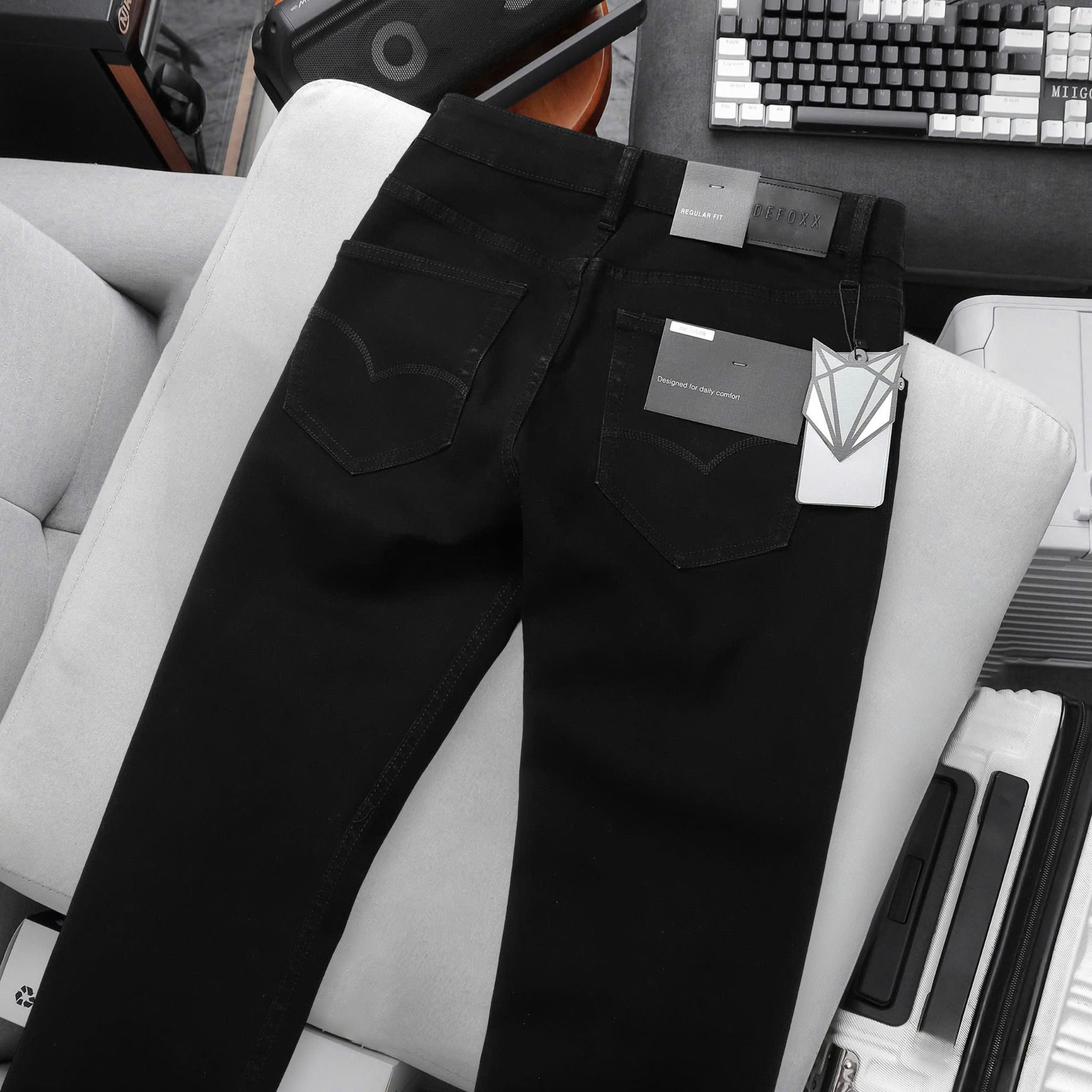 Quần Jeans Đen Basic 1894
