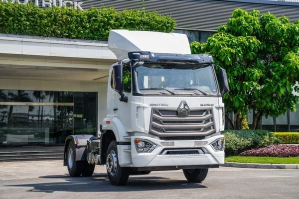 ĐẦU KÉO HOWO NX 4x2 AMT