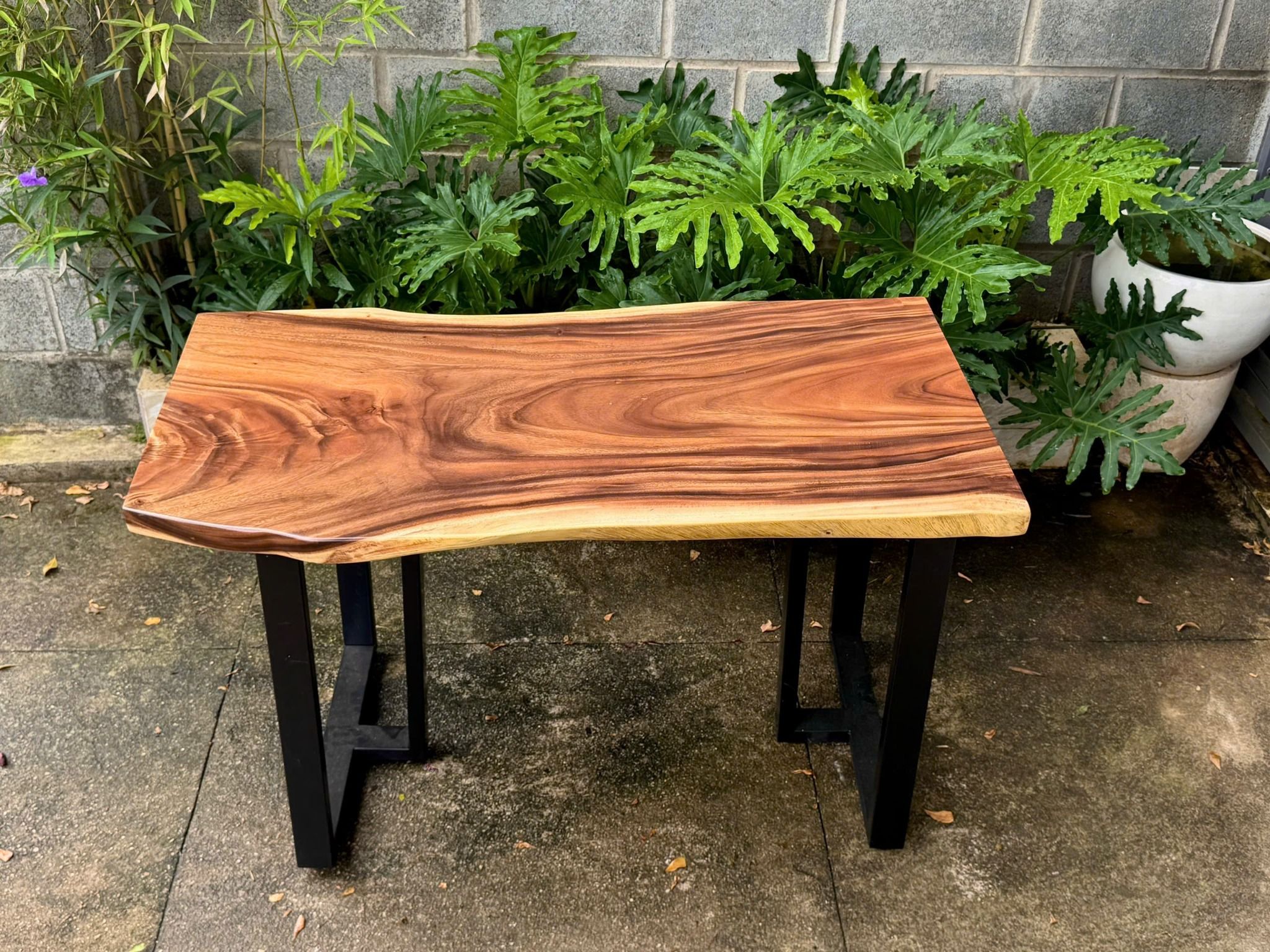 BÀN GỖ ME TÂY 126 x 65-63-66 x 5 CM