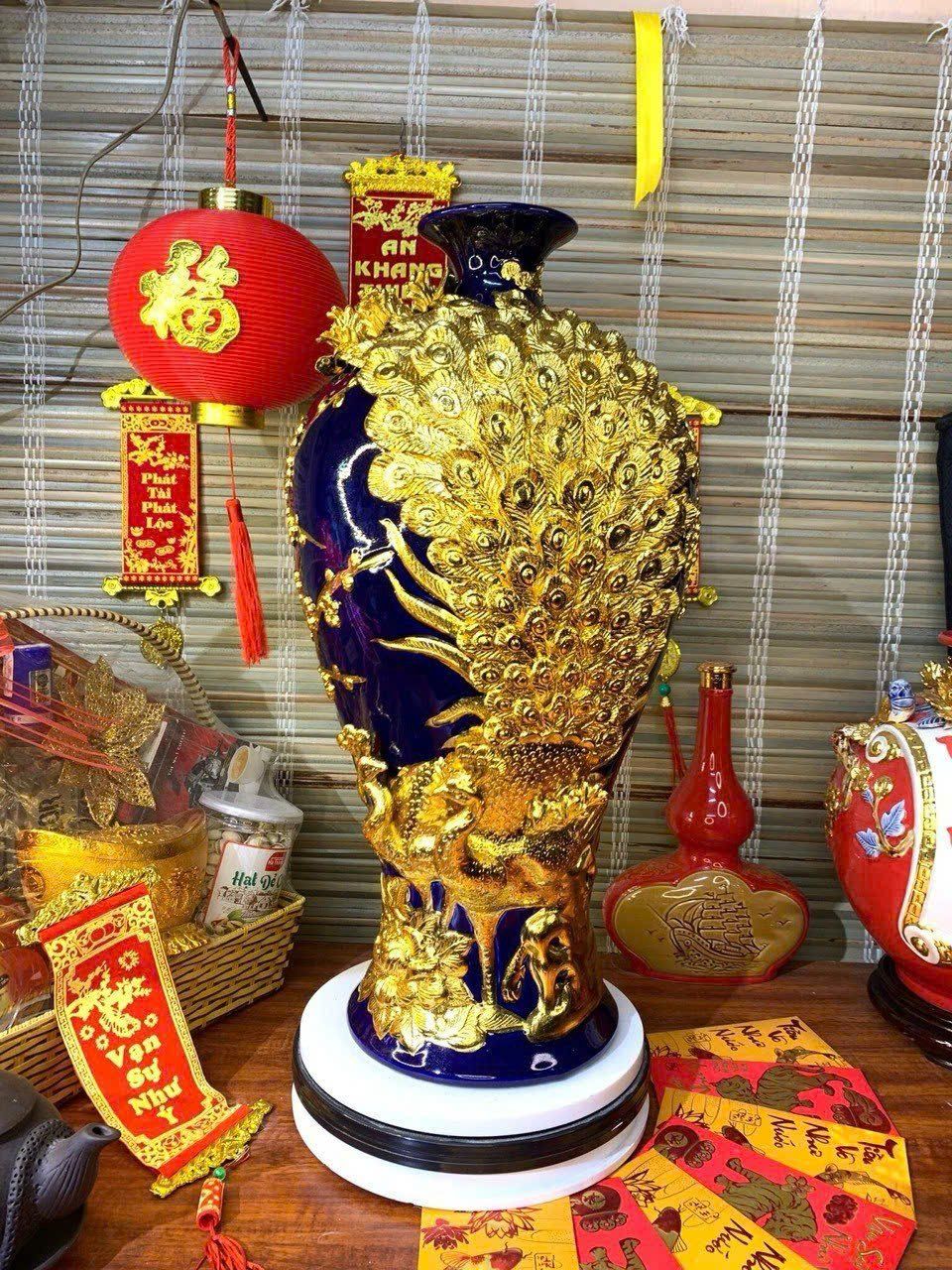 Bình mai men màu họa tiết dát vàng 24K