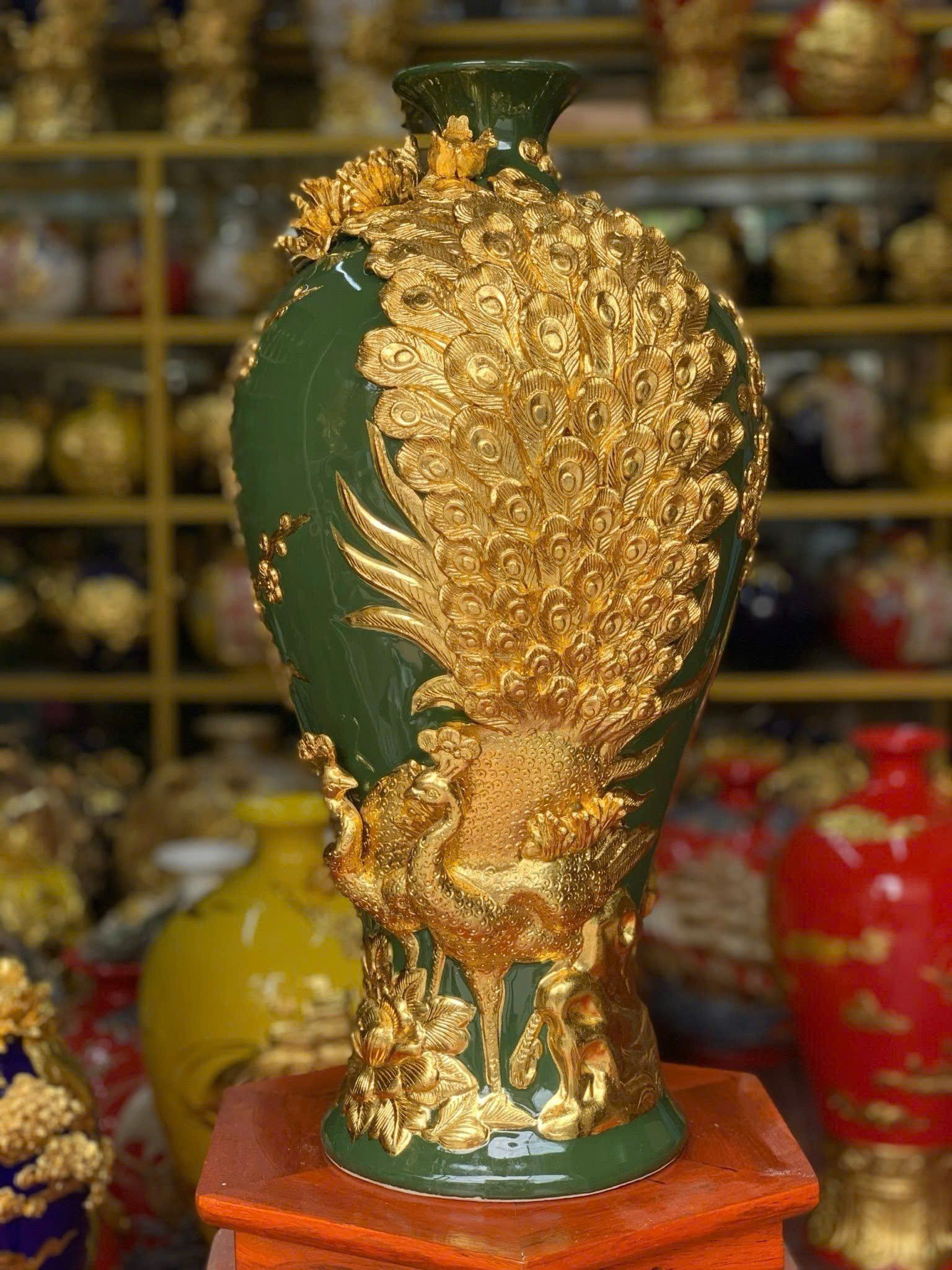 Bình mai men màu họa tiết dát vàng 24K