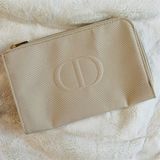 Túi Đựng Mỹ Phẩm Dior Light Beige 21x3x12