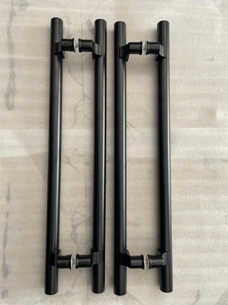 Tay nắm cửa kính lệch tâm màu đen inox 304 phi 38 * 6T