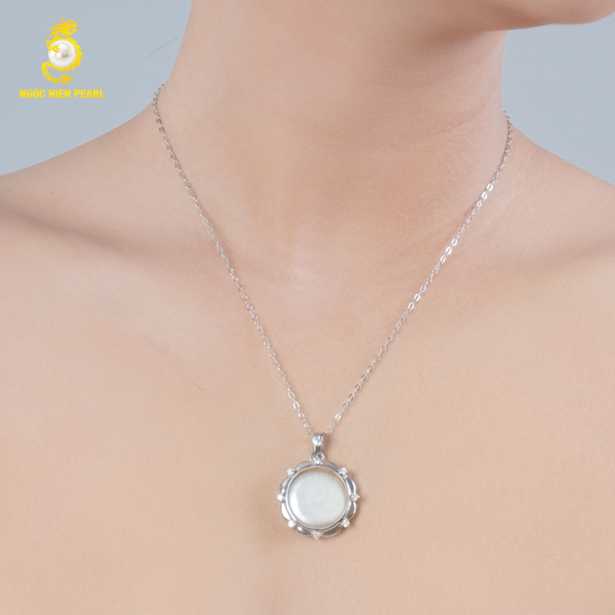 Mặt dây chuyền ngọc trai cấy trên vỏ GPP011
