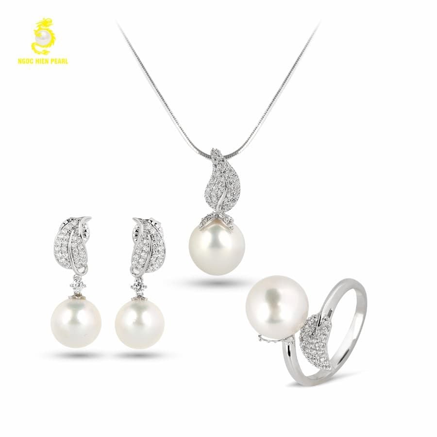 Bộ trang sức ngọc trai Maxima kết hợp vàng trắng 18K GS0604