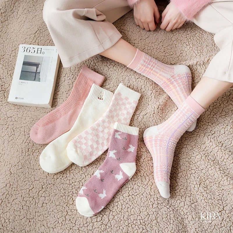 Tất Len Dài Nữ Giữ Ấm Mùa Đông – Nhiều Màu Nhiều Mẫu Dễ Thương, Họa Tiết Gấu Cây Caro