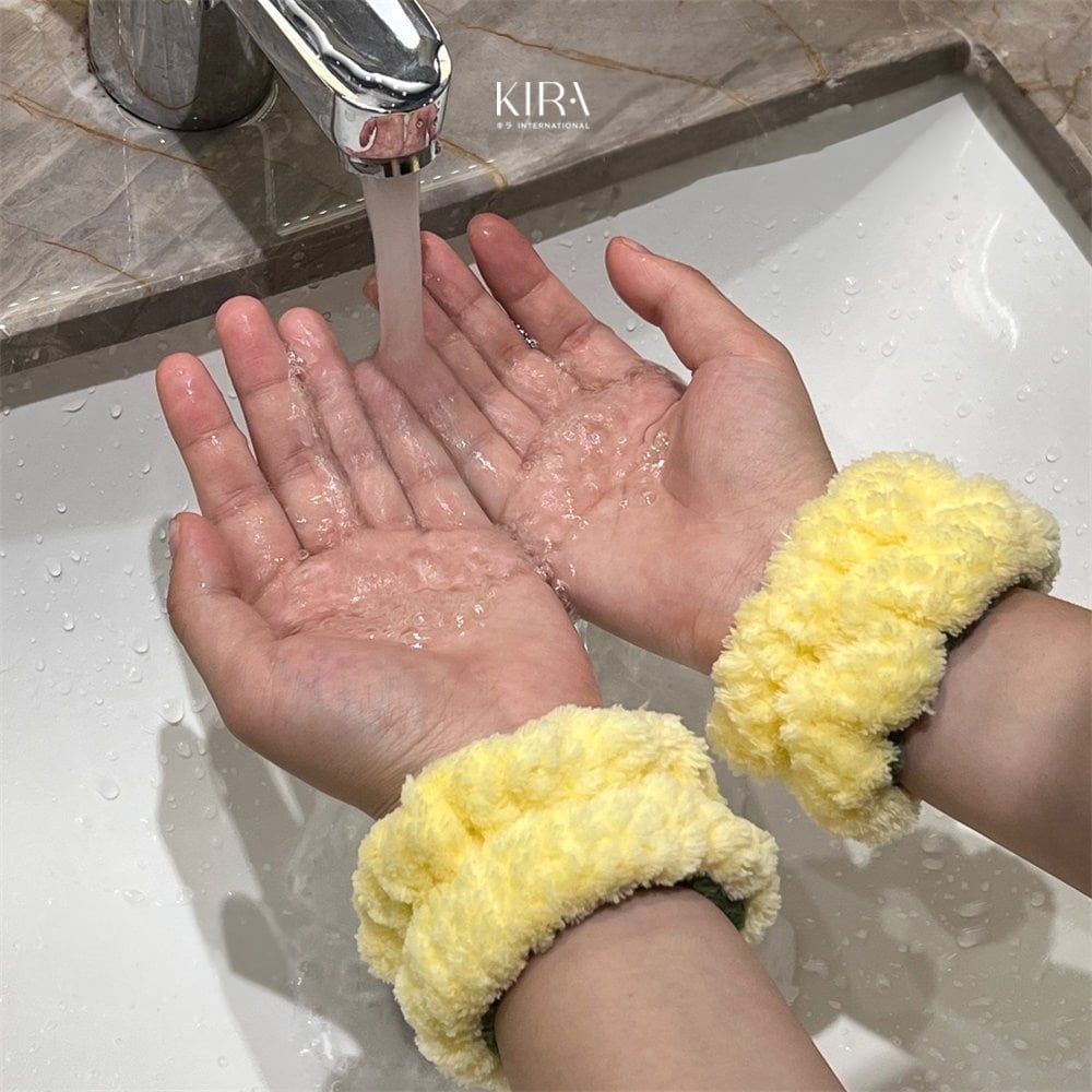 Set phụ kiện rửa mặt trái dứa 3 món – Băng đô, cổ tay, bờm tóc dễ thương, chất mềm mịn, chống nước chảy tay áo